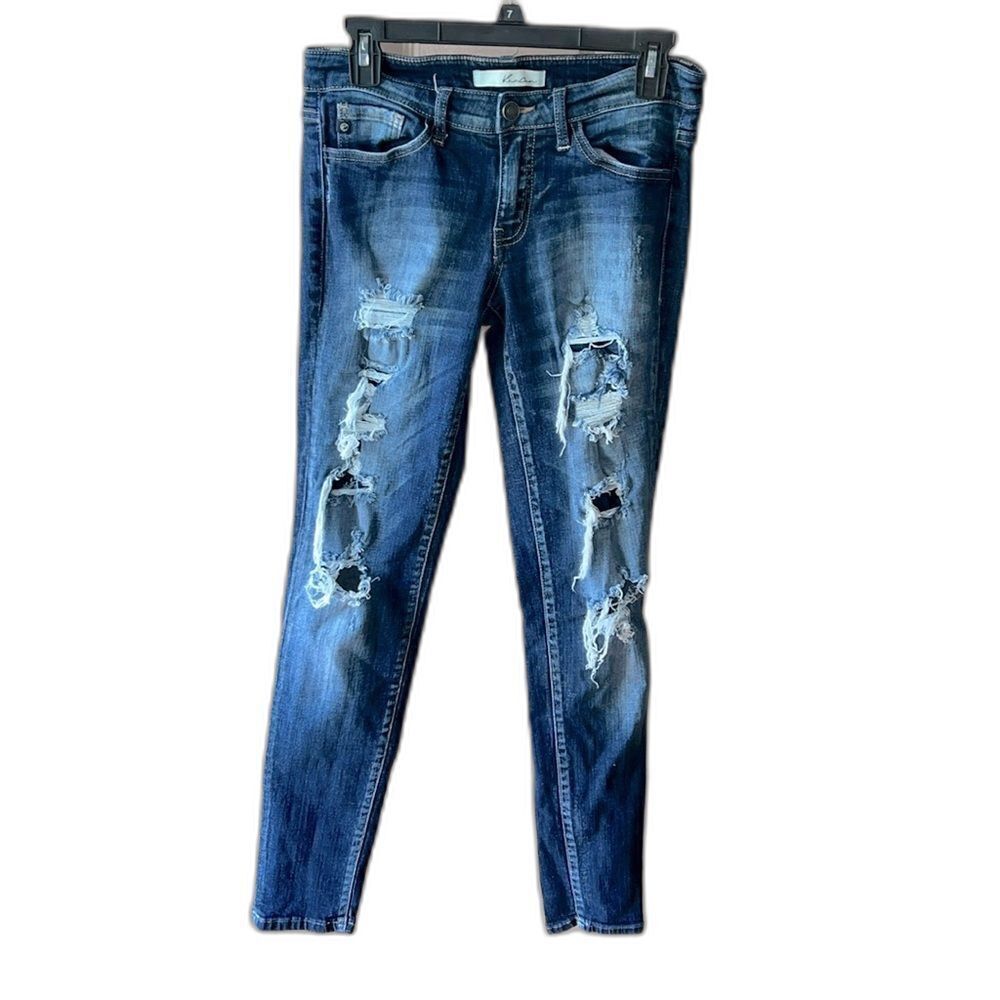 Woman’s kancan jeans, Estilo, skinny distressed cut# J-710 size 27